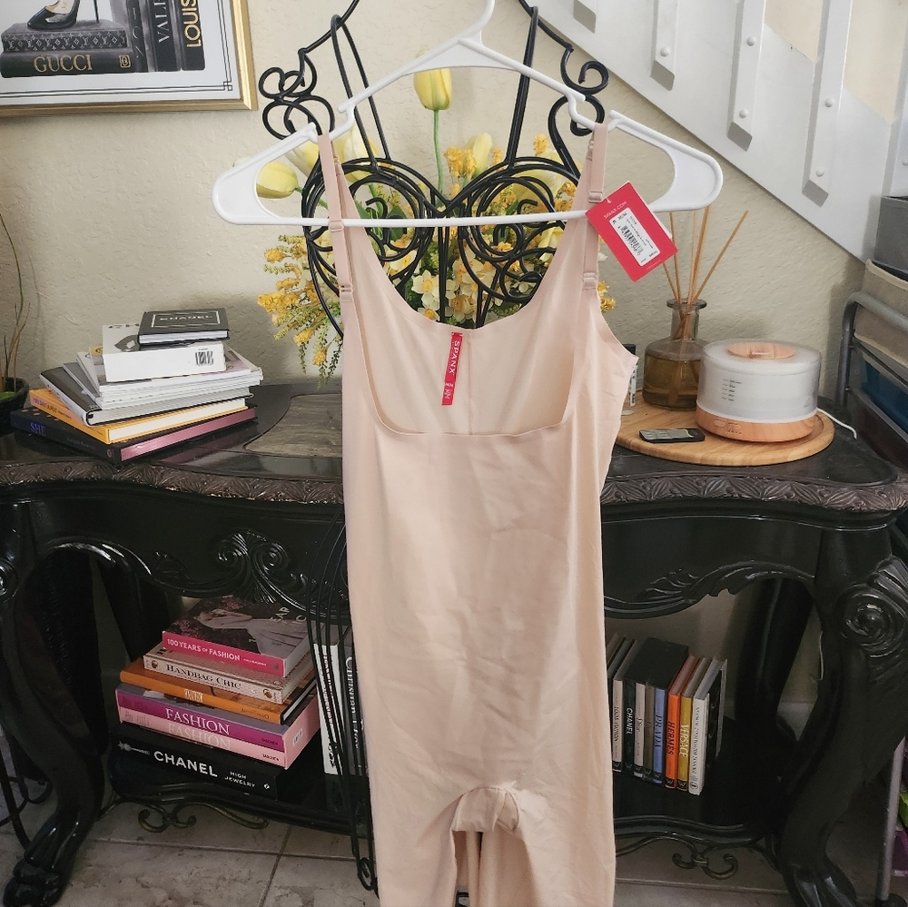 SPANX Thinstincts Open-Bust Mid-Thigh Bodysuit size M NEW - Picture 3 of 6